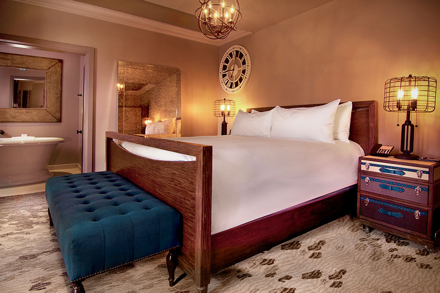 Parlour Suite with King Bed