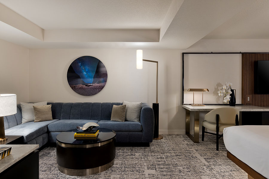 MGM Executive Suite - Corner Living Area