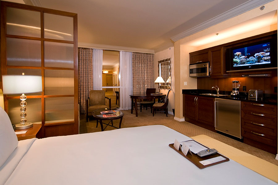 Signature Deluxe Suite with King Bed