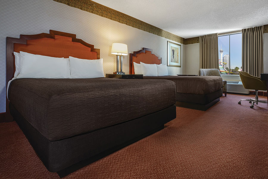 Manor Room with Two Queen Beds