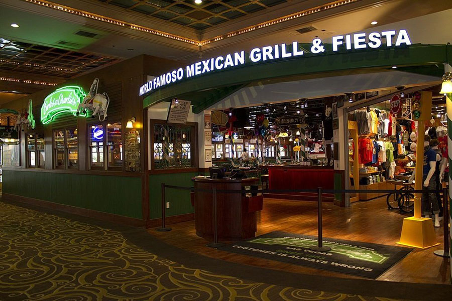 Carlos n Charlie's Restaurant